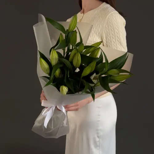 Букет из 7 лилий в упаковке